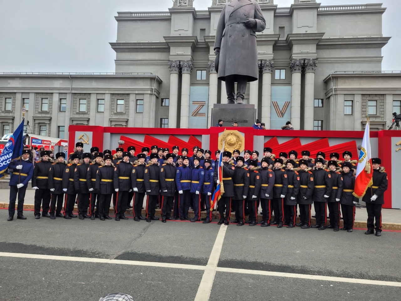 Ученики МОУ &amp;quot;СОШ №43 имени В.Ф. Маргелова&amp;quot; приняли участие в торжественном параде памяти в г.Самаре.