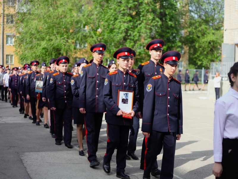 В нашей школе прошла торжественная линейка, посвященная 78-й годовщине со Дня Победы в Великой Отечественной войне.