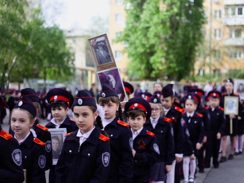 В нашей школе прошла торжественная линейка, посвященная 78-й годовщине со Дня Победы в Великой Отечественной войне.