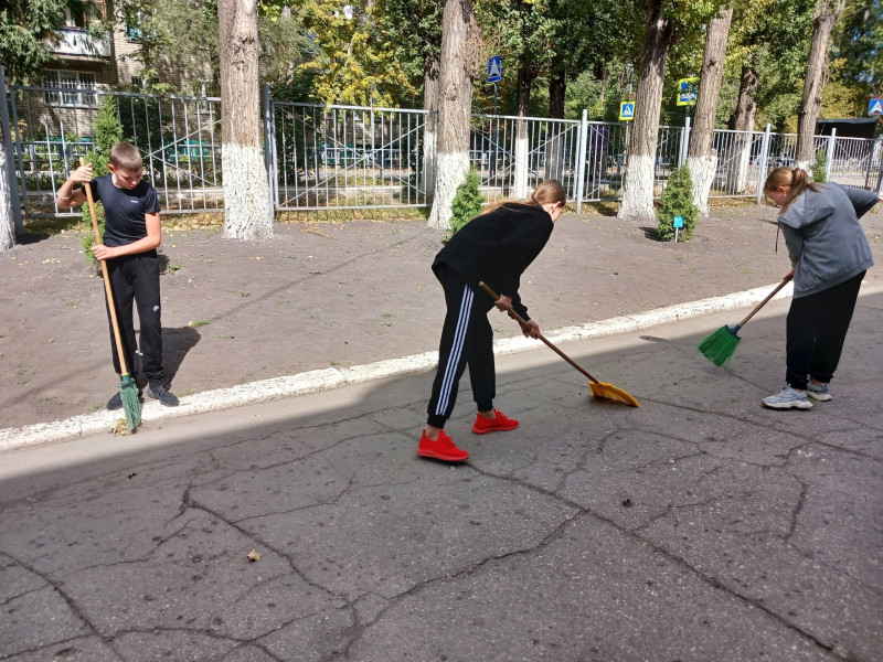 Городская волонтерская экологическая акция «Чистый город-зелёный город!».